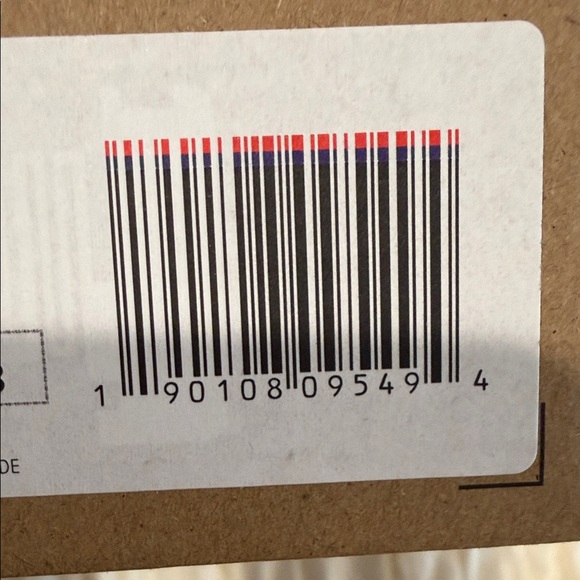 NIB UGG Women’s Classic Short II - Chestnut - Picture 13 of 13